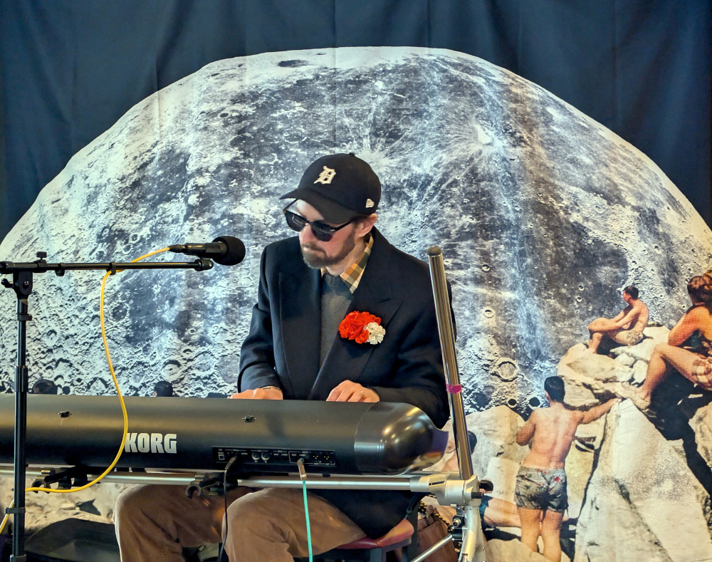 Chris Williams performing