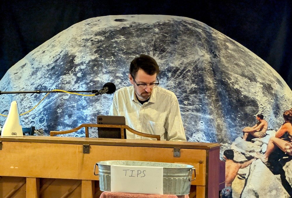 Chris Williams performing