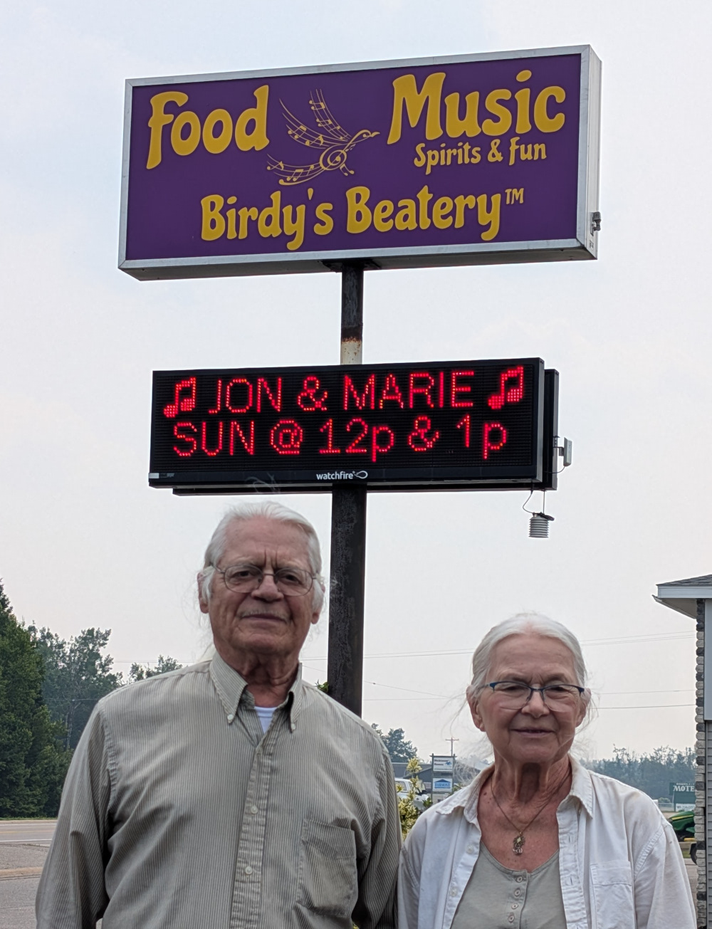 Jon & Marie performing at Birdy's Beatery